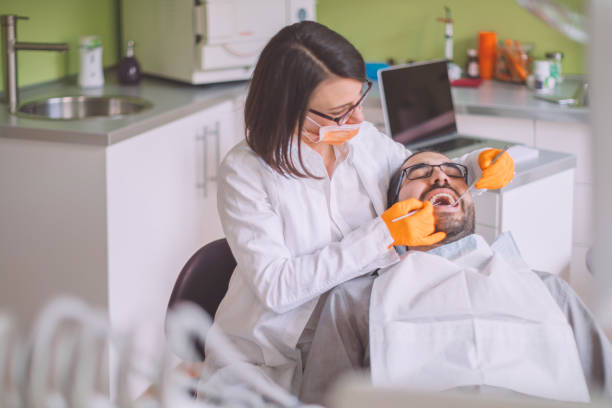 Best Dentist for Tooth Abscess  in Steger, IL