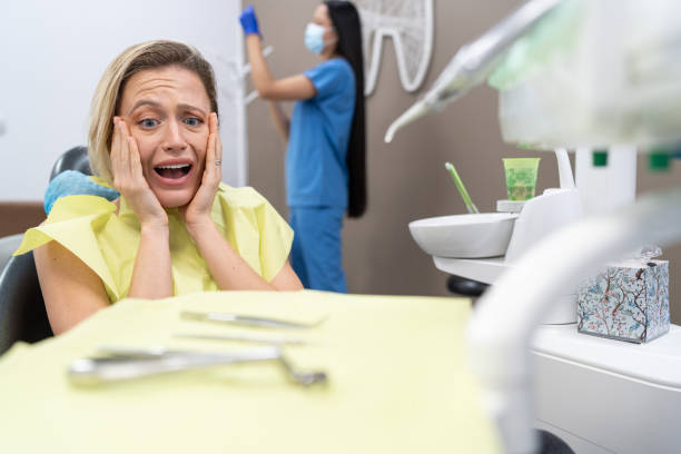Best Dentist for Tooth Abscess  in Steger, IL